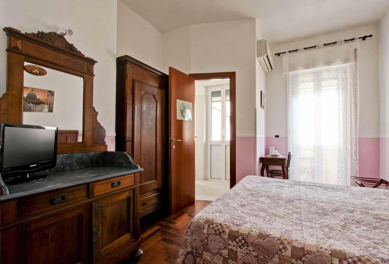 Rent Rooms Filomena E Francesca Roma Exterior foto